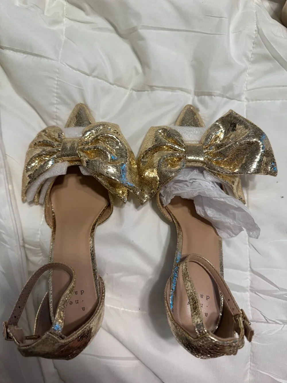 Grace bow pumps